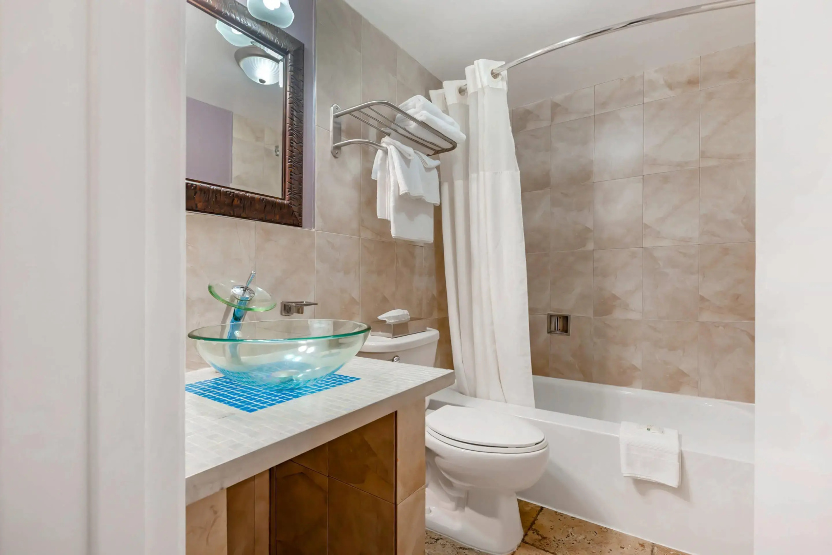 Photo - Quality Hotel Fallsview Cascade