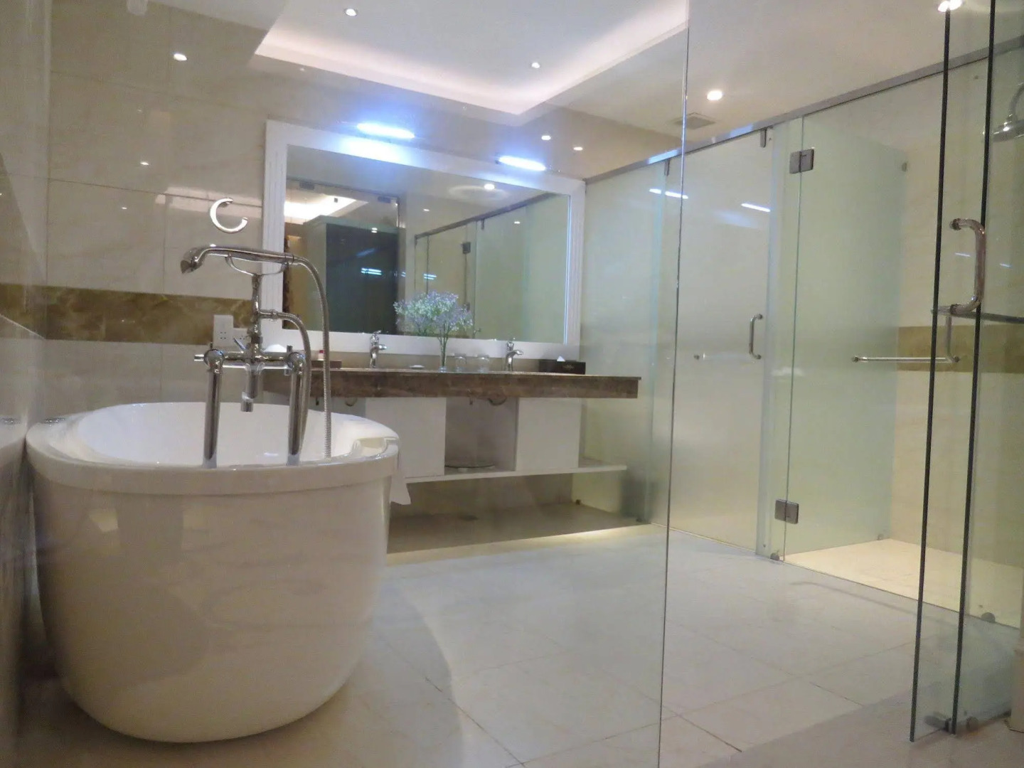 Photo - The Mira Hotel