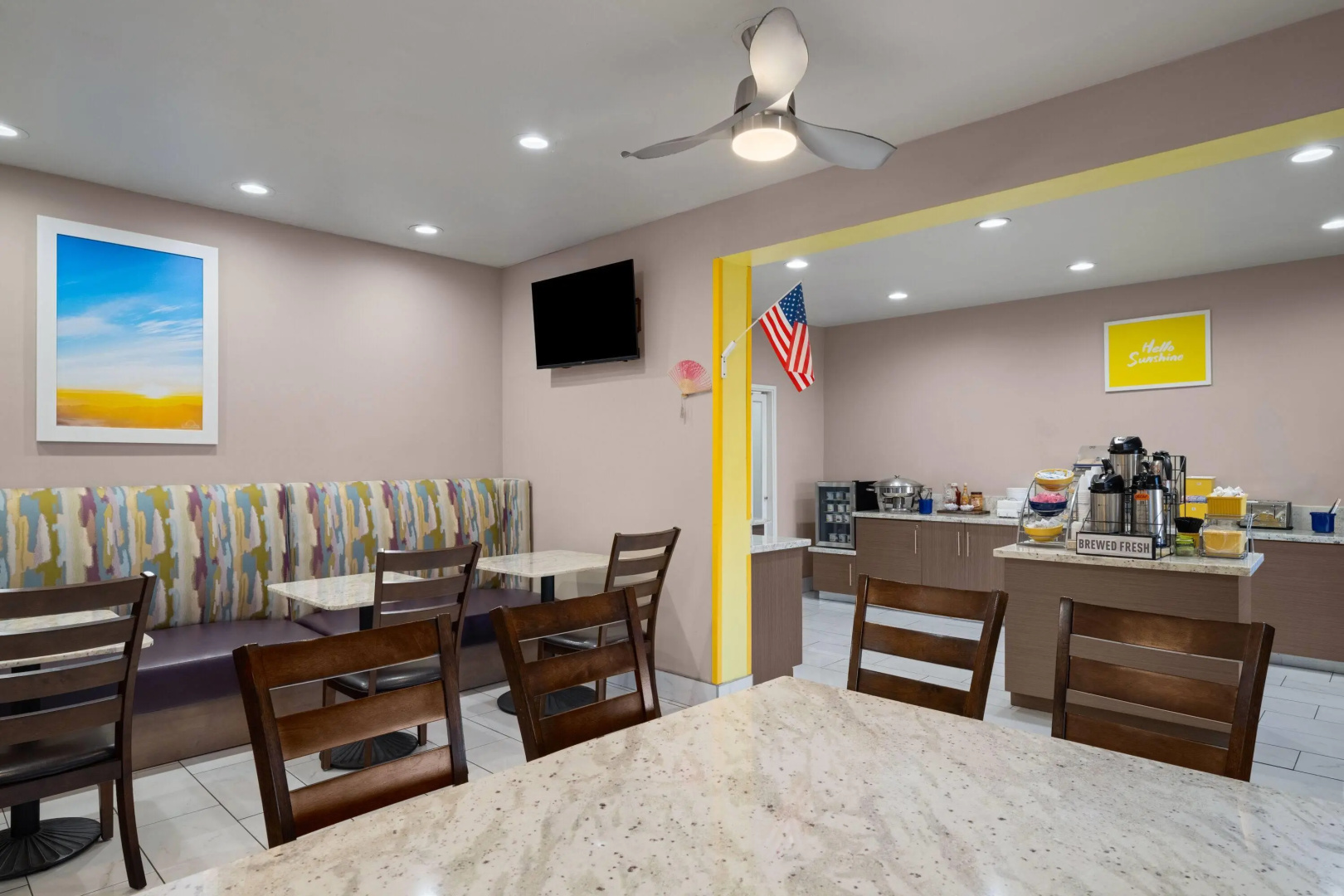 Photo - Days Inn & Suites by Wyndham Airport Albuquerque