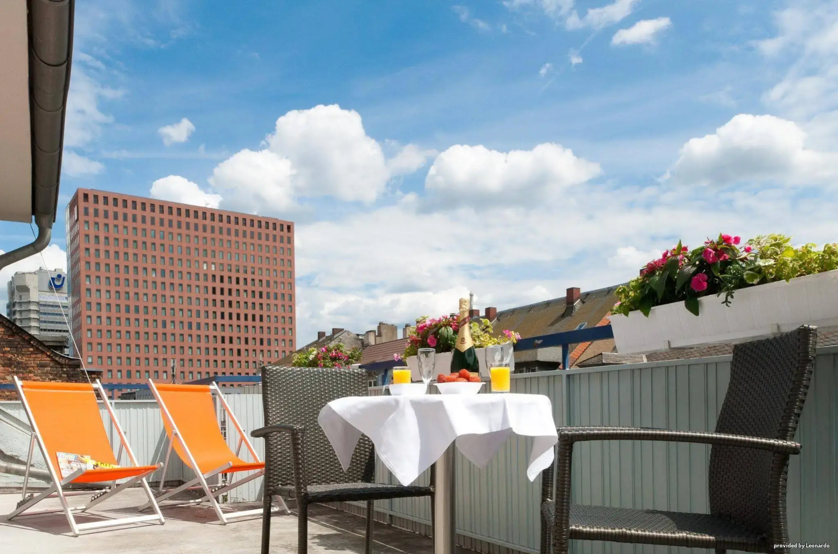 Photo - Hotel Plaza