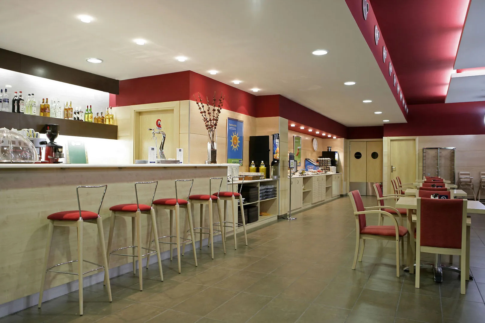Photo - B&B Madrid Aeropuerto T1 T2 T3