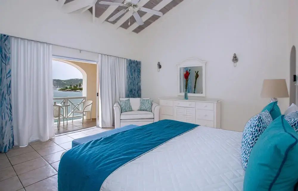 The Harbour #6 - 3 Bedrooms in Rodney Bay 3 Townhouse by RedAwning