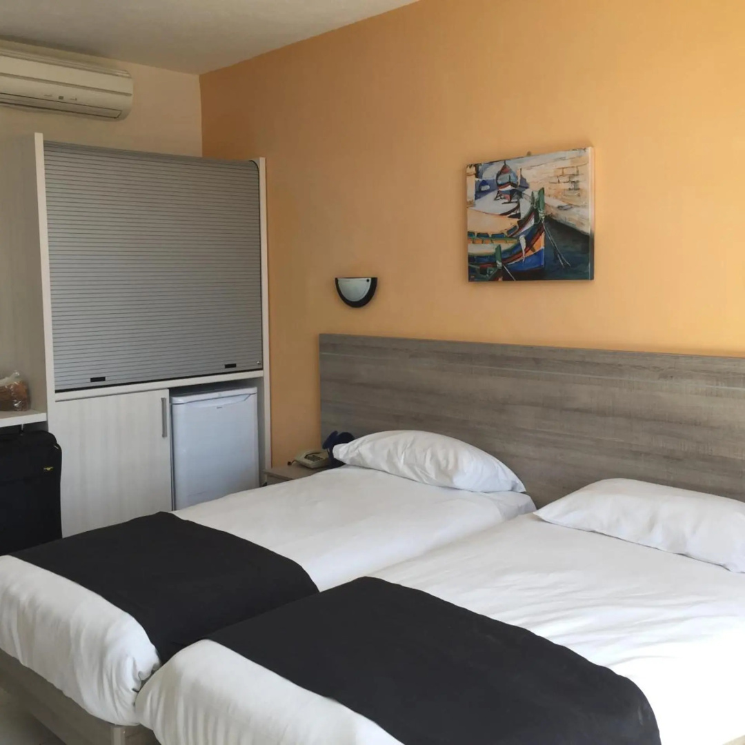 Photo - Dean Hamlet Hotel
