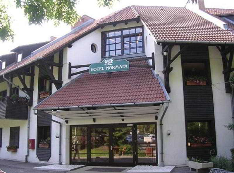 Photo - Normafa Hotel & Retreat