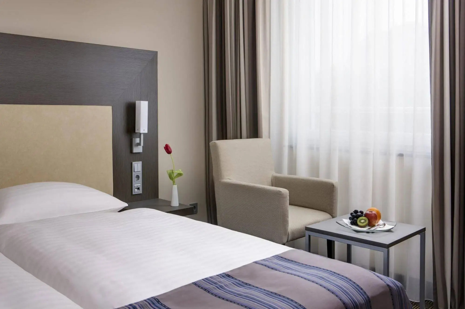 Foto - IntercityHotel Hamburg Dammtor
