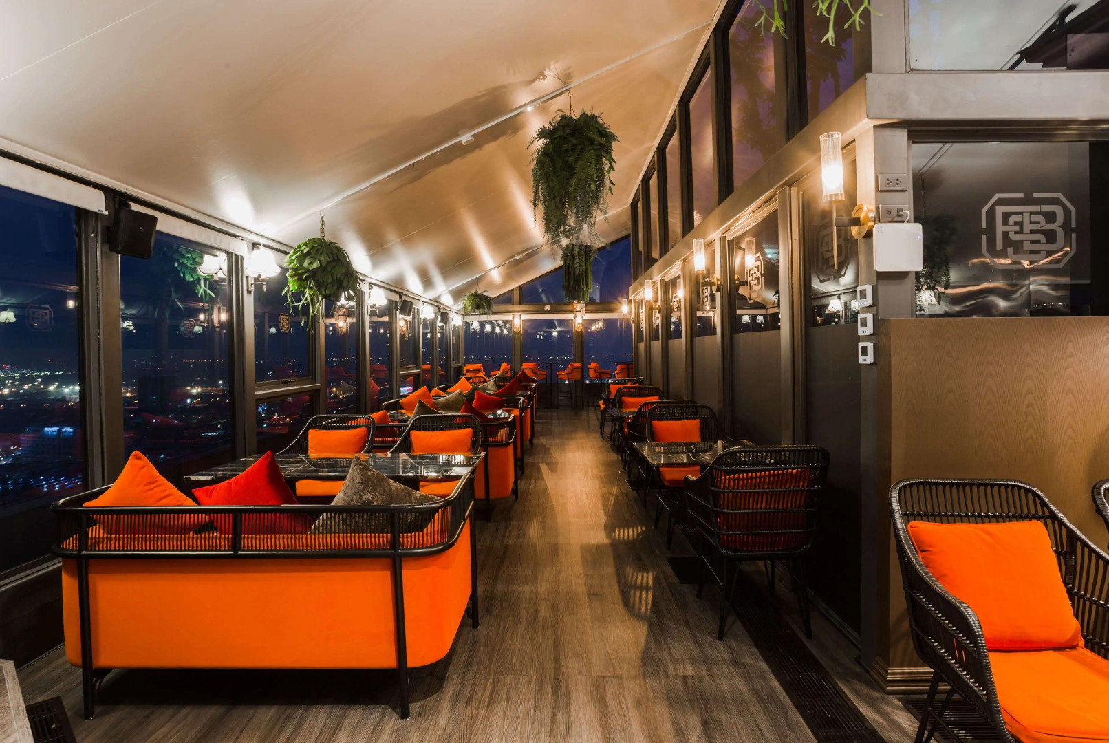 Photo - Wyndham Bangkok Queen Convention Centre