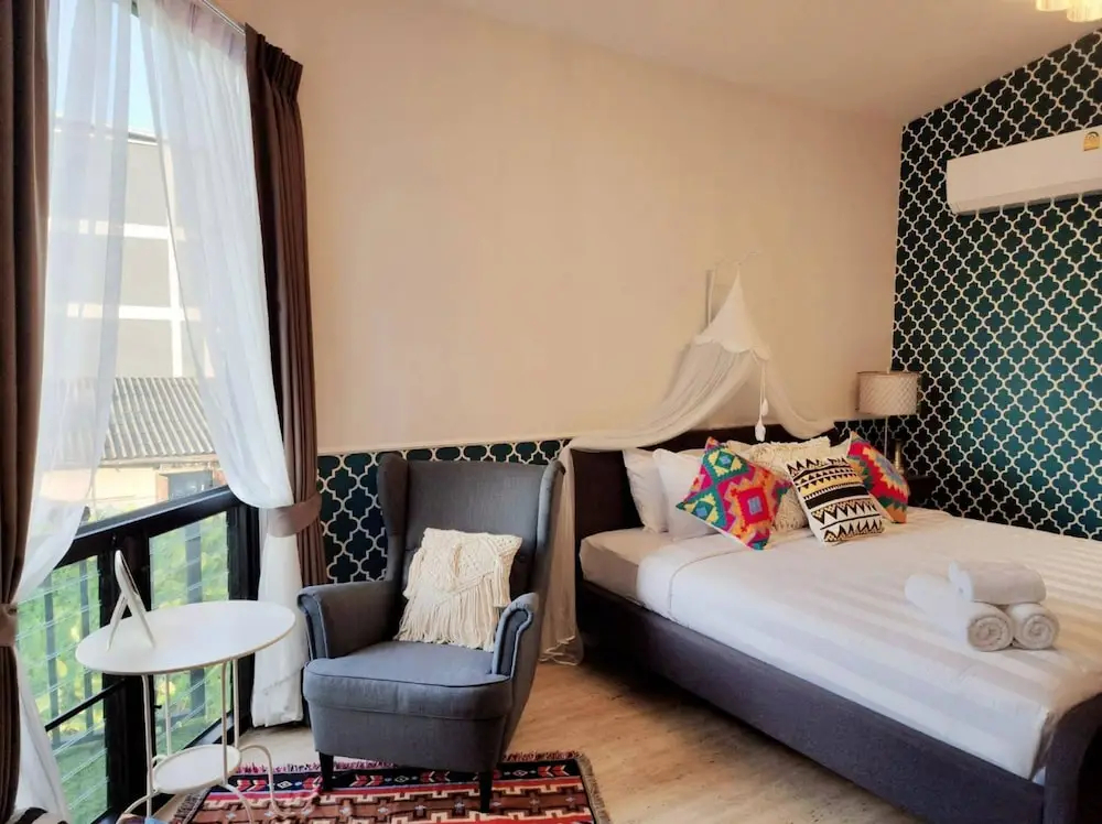 Photo - Capital O 75422 Million Pillows