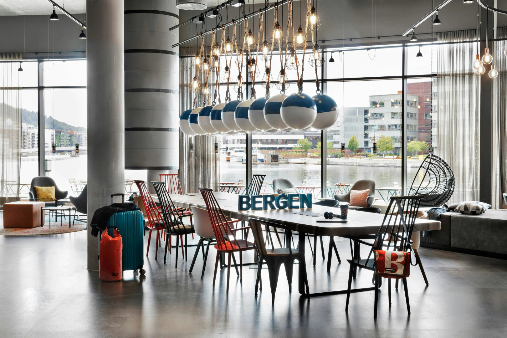 Photo - Moxy Bergen