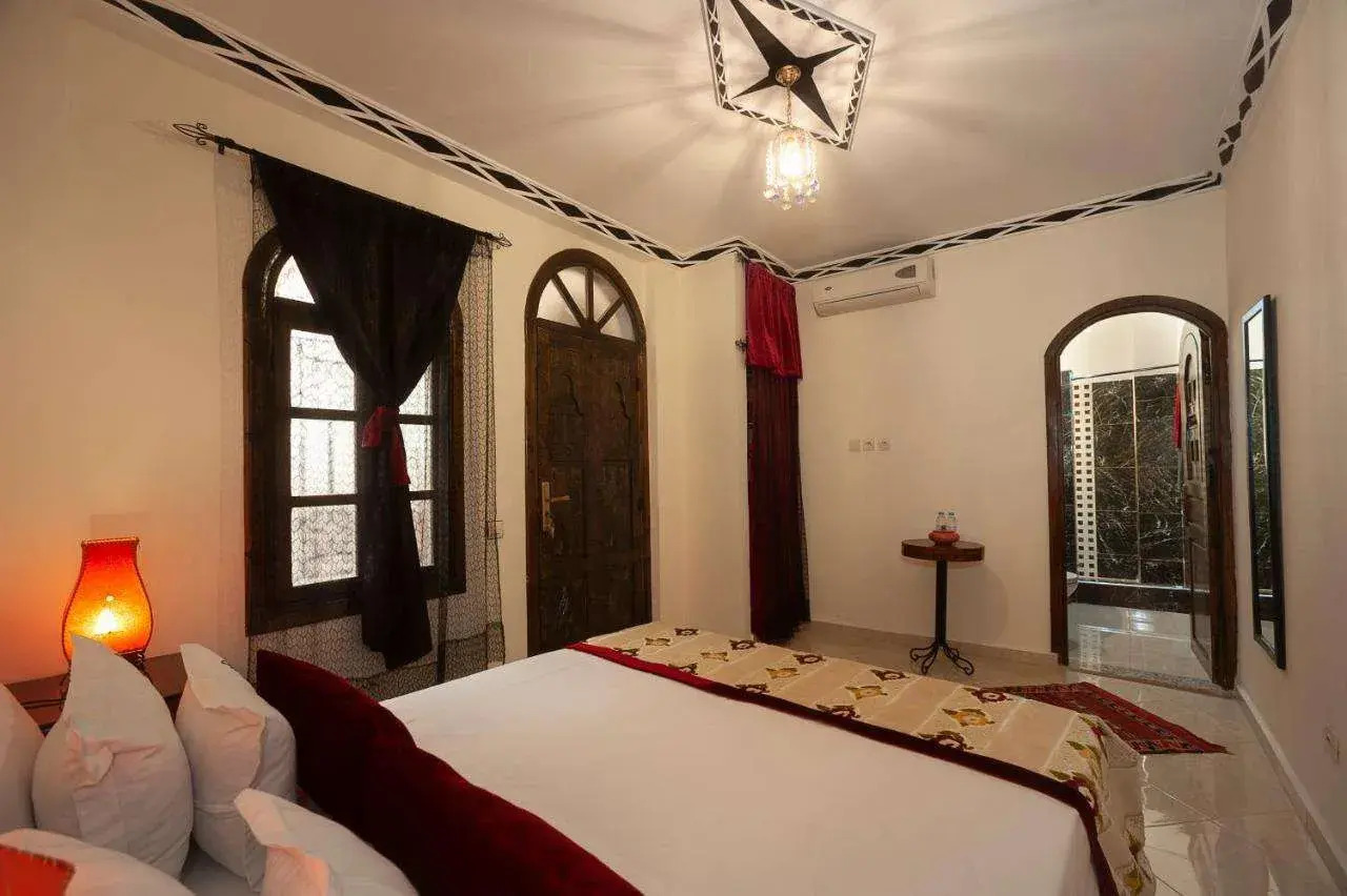 Foto - Riad De La Semaine