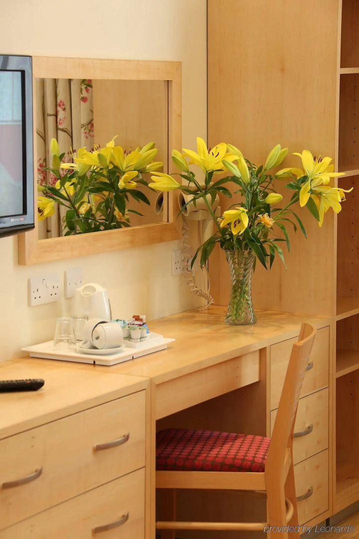 Photo - Oliver Plaza Hotel