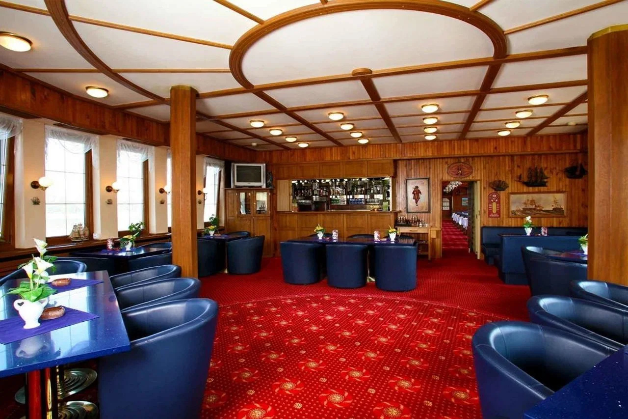 Photo - Botel Albatros