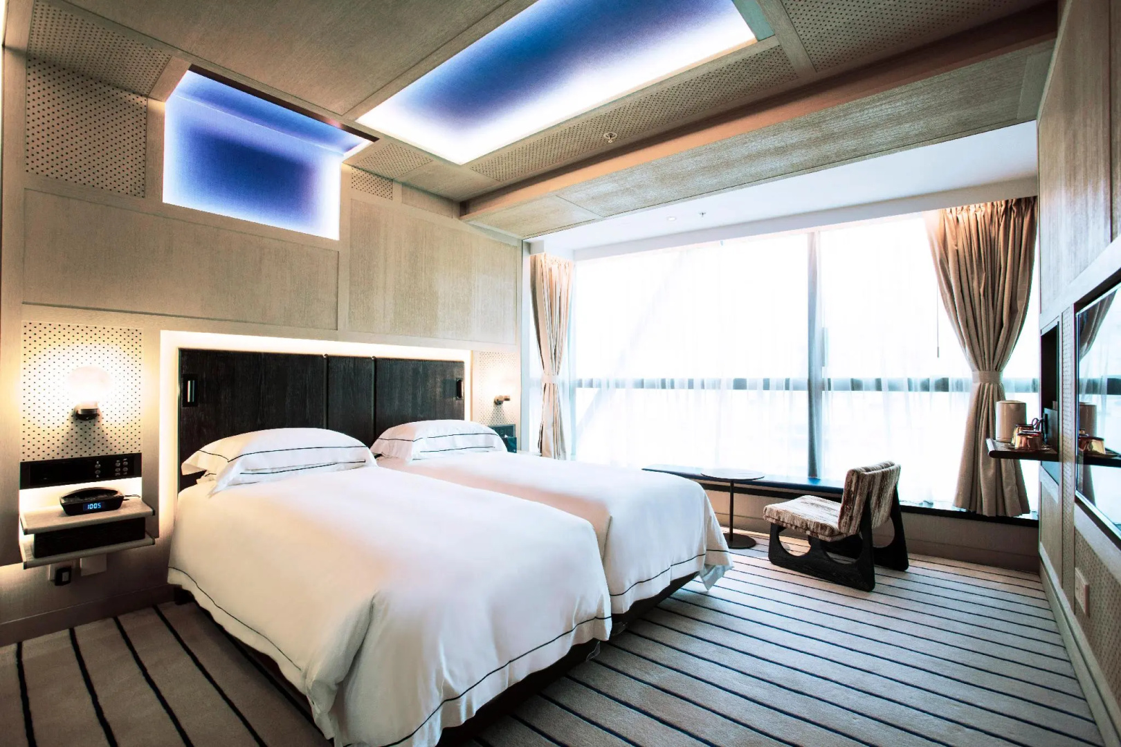 Photo - The Emperor Hotel