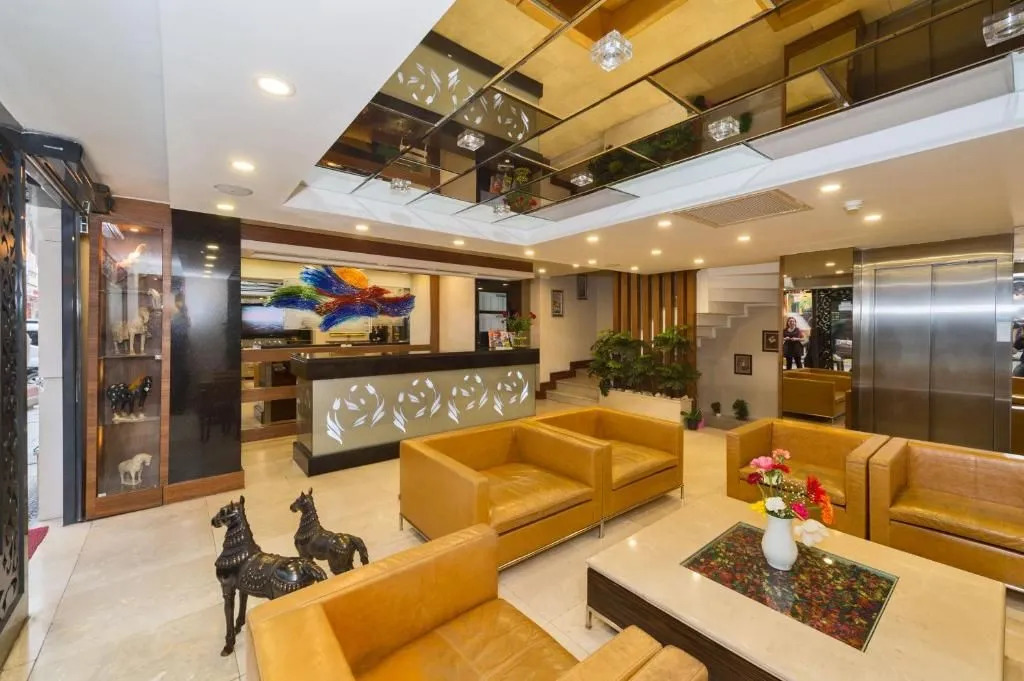 Photo - Darkmen Hotel