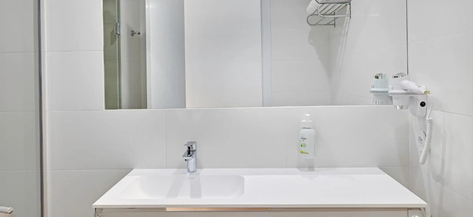 Photo - B&B HOTEL Madrid Tres Cantos