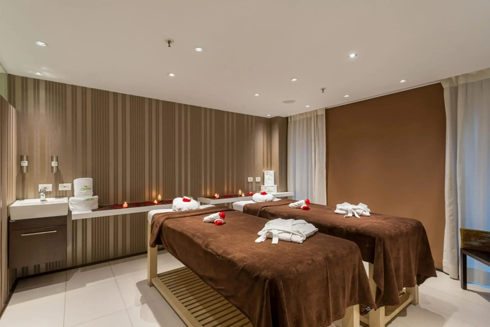 Photo - Casa Dann Carlton Hotel & Spa