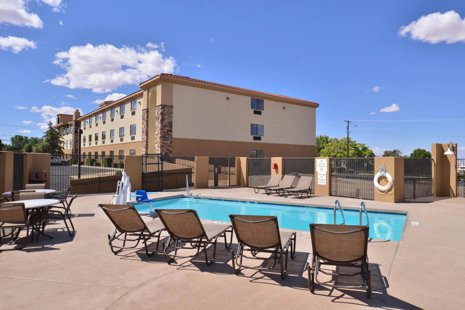 Photo - Clarion Inn Page - Lake Powell