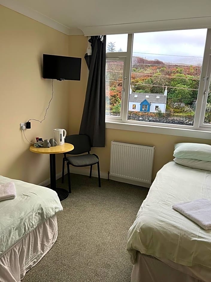 Saucy Mary's Private Rooms & Hostel