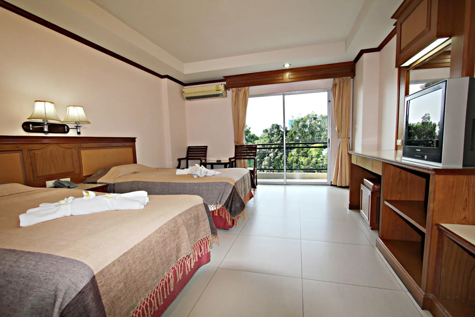 Photo - Lek Villa