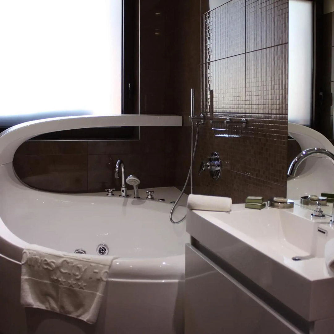 Photo - Best Western Plus Olives City Hotel - Free Pool & Parking