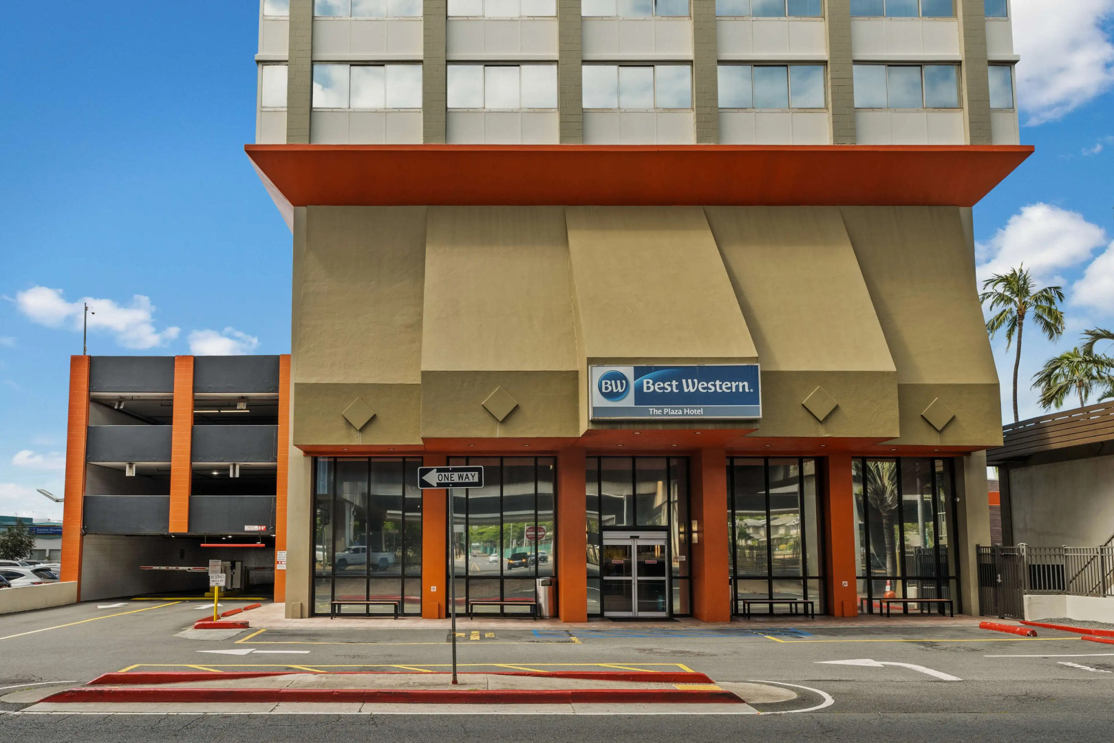 Photo - Best Western The Plaza Hotel Honolulu Airport - Free Breakfast