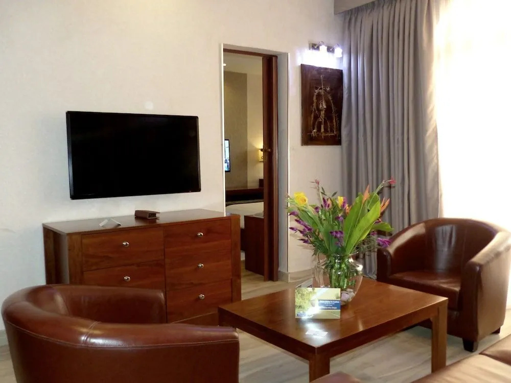 Days Hotel and Suites by Wyndham Dakar