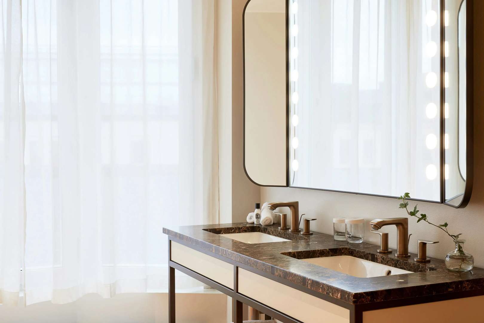 Photo - Bank Hotel, a member of Small Luxury Hotels of The World