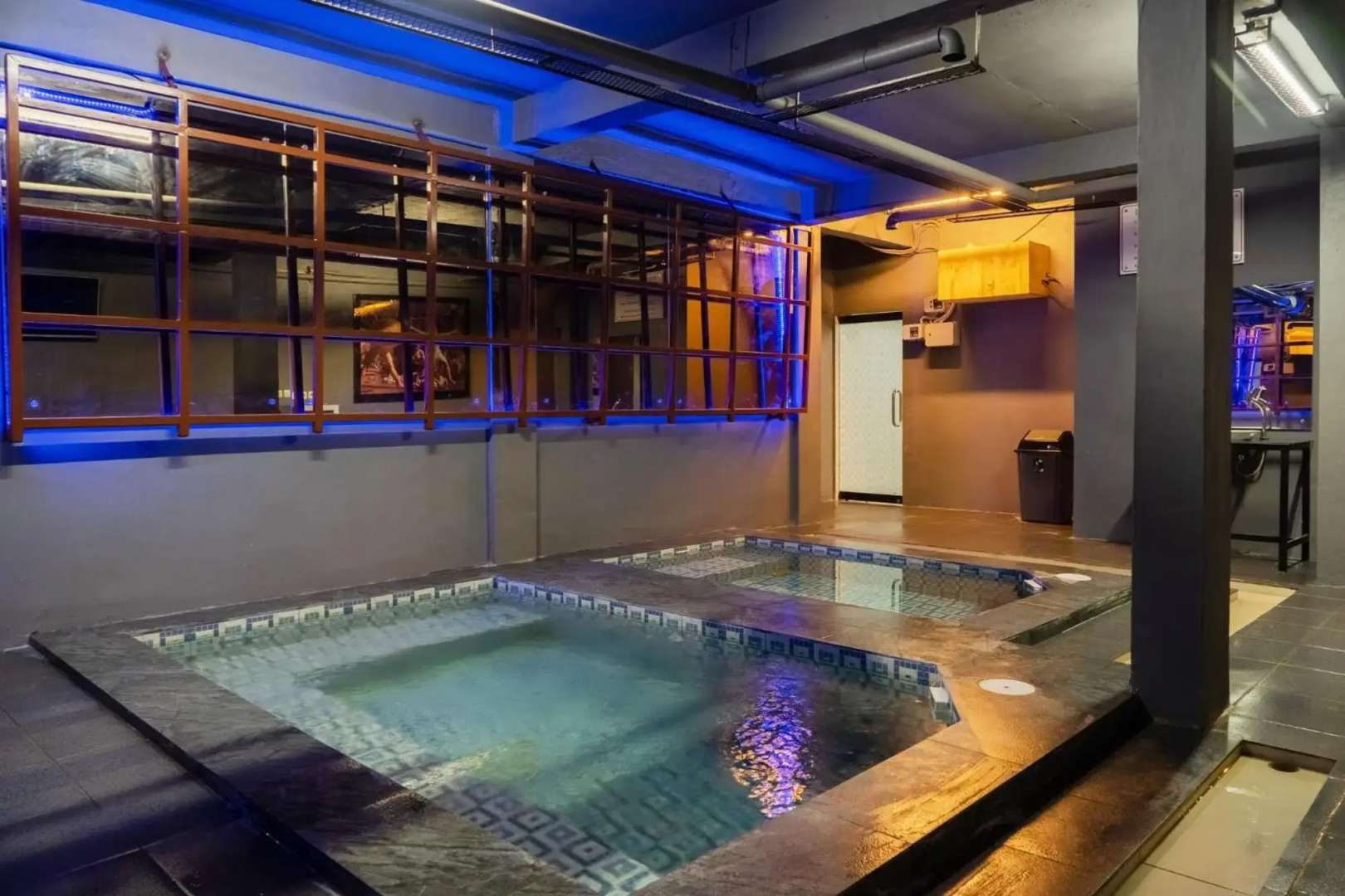 Photo - De'Tonga Hotel