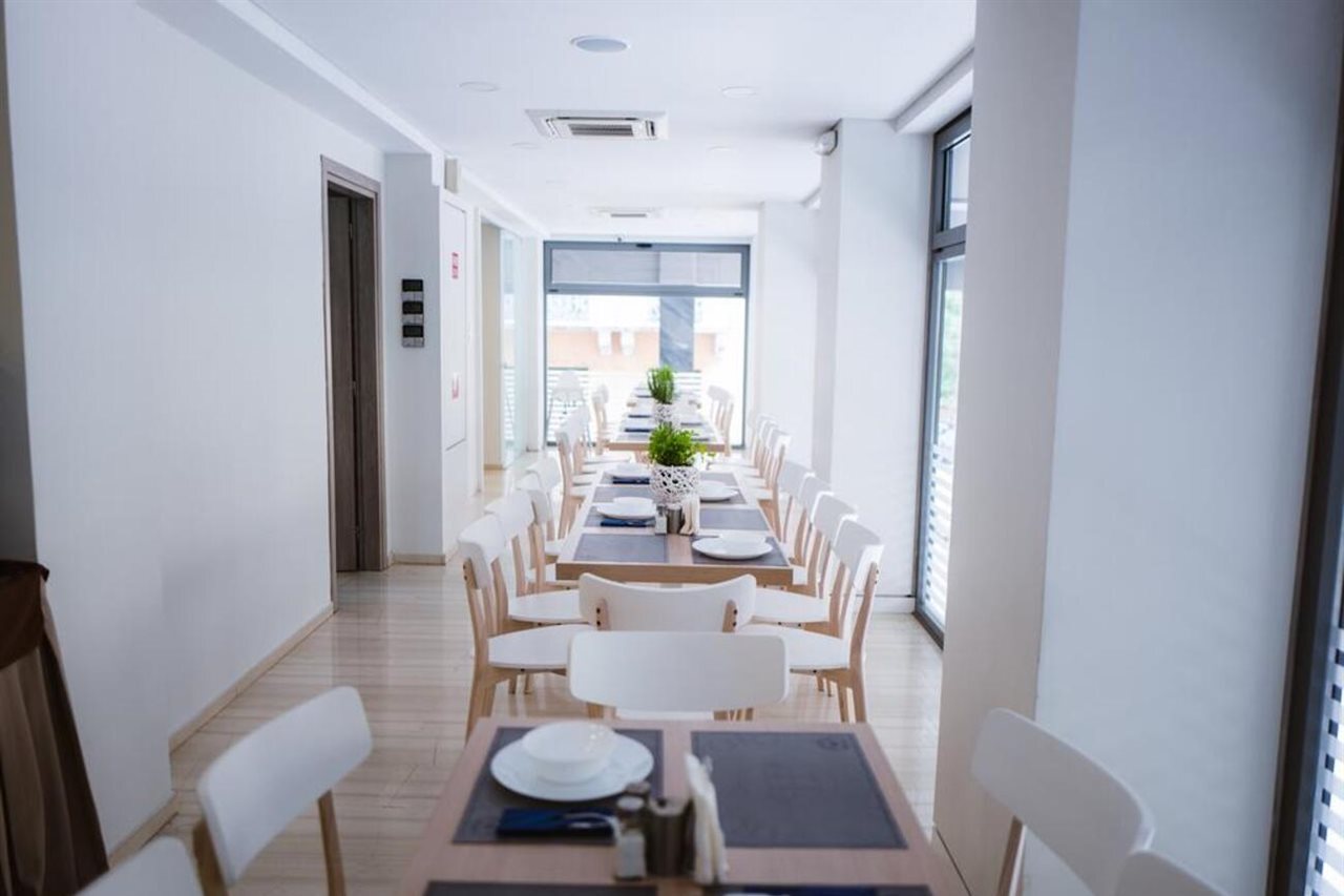 Photo - Piraeus Port Hotel