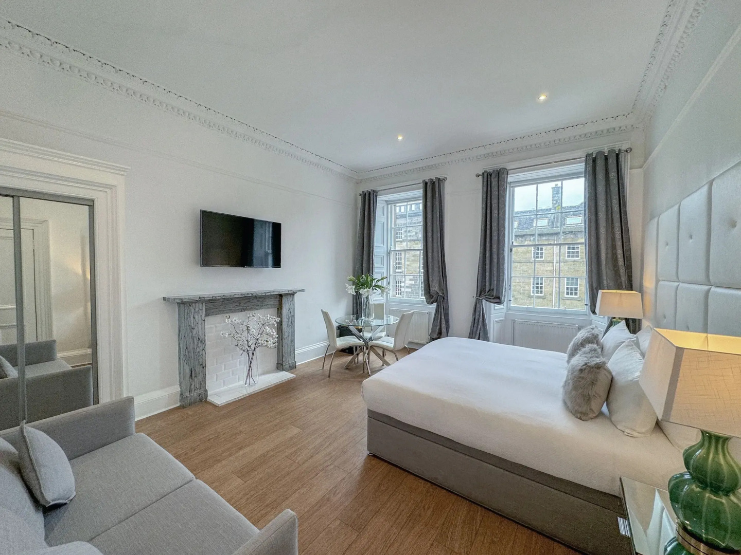 Photo - Hanover 71 Suites