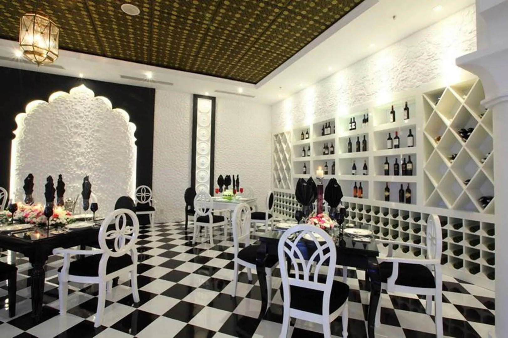 Photo - Chloe Gallery