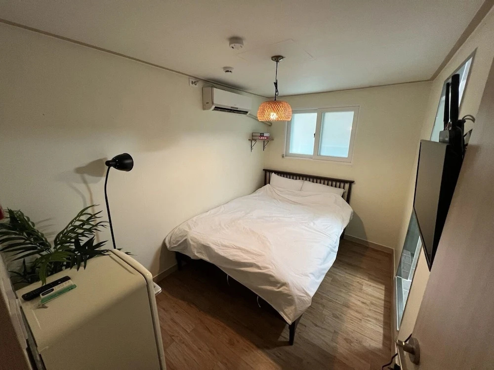 Photo - Jnineguesthouse