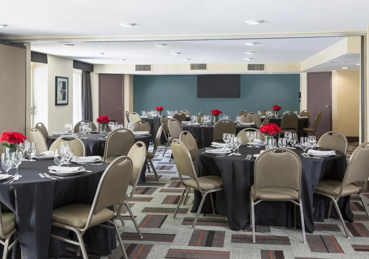 Photo - Four Points by Sheraton Buffalo Grove