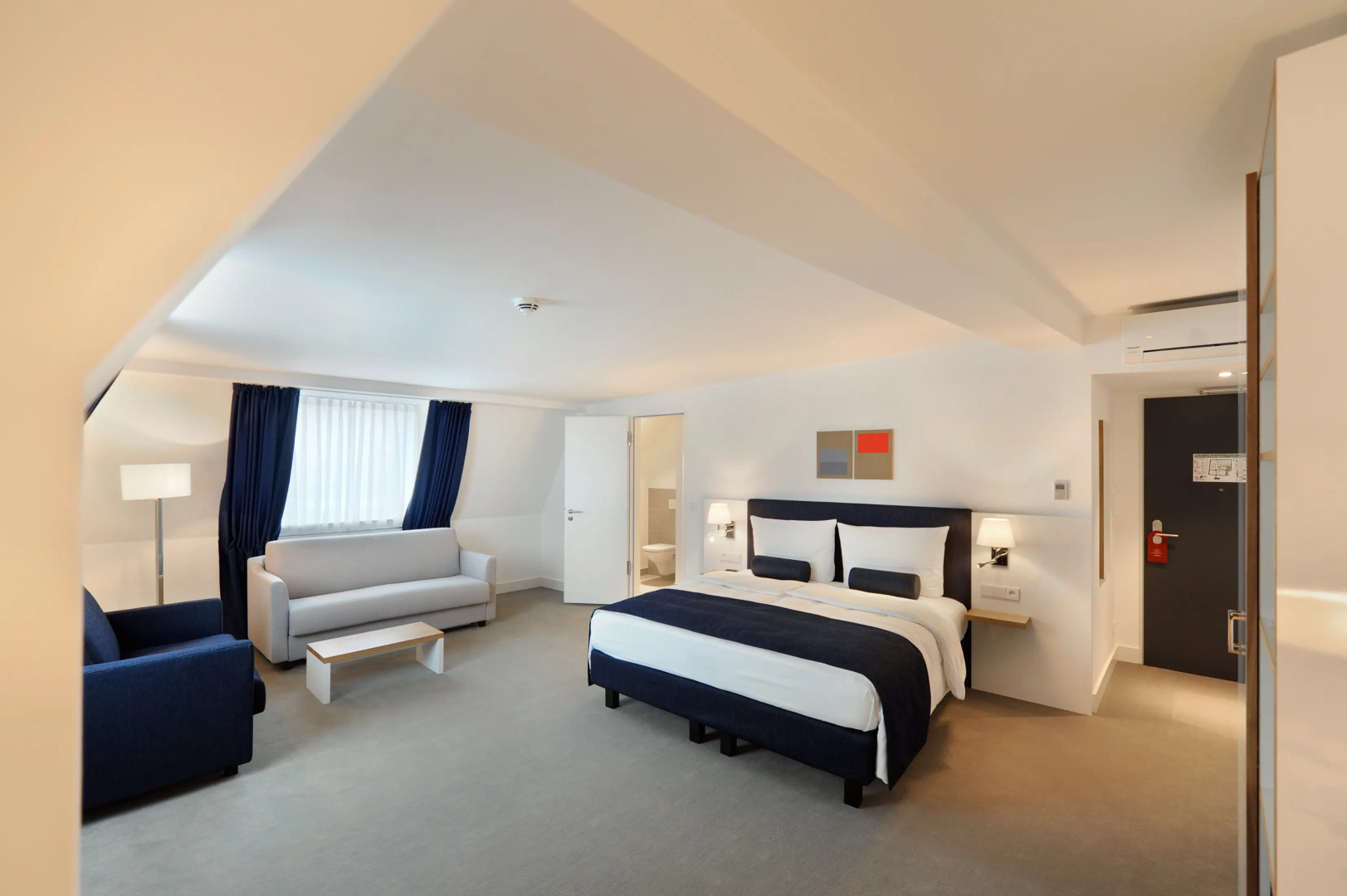 Photo - Bayer 89 Vi Vadi Hotel