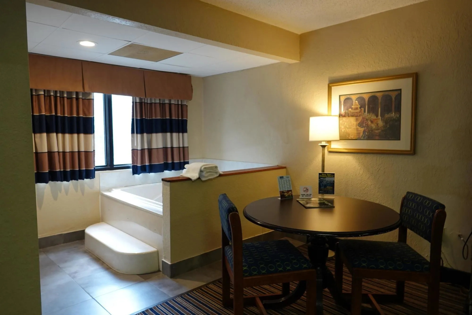 Photo - SureStay Plus Hotel by Best Western Gatlinburg