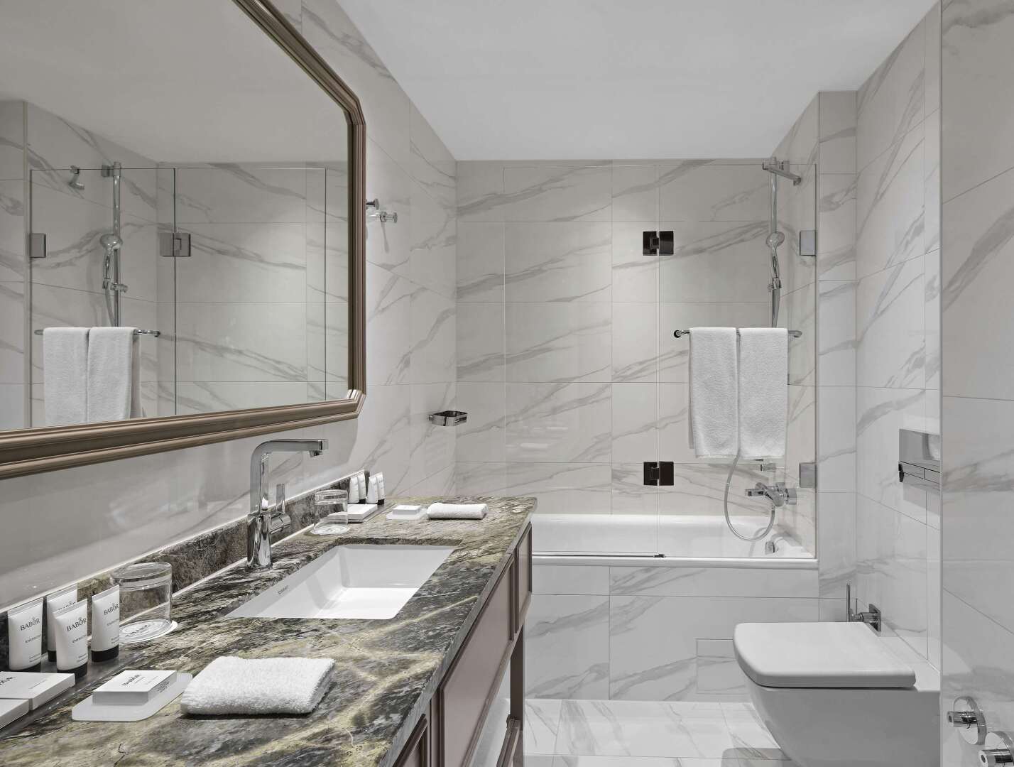 Foto - TITANIC Chaussee Berlin