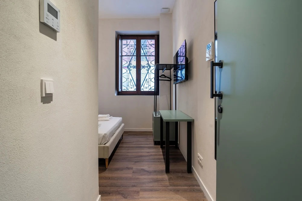 Foto - VLC HOST - Reina 168