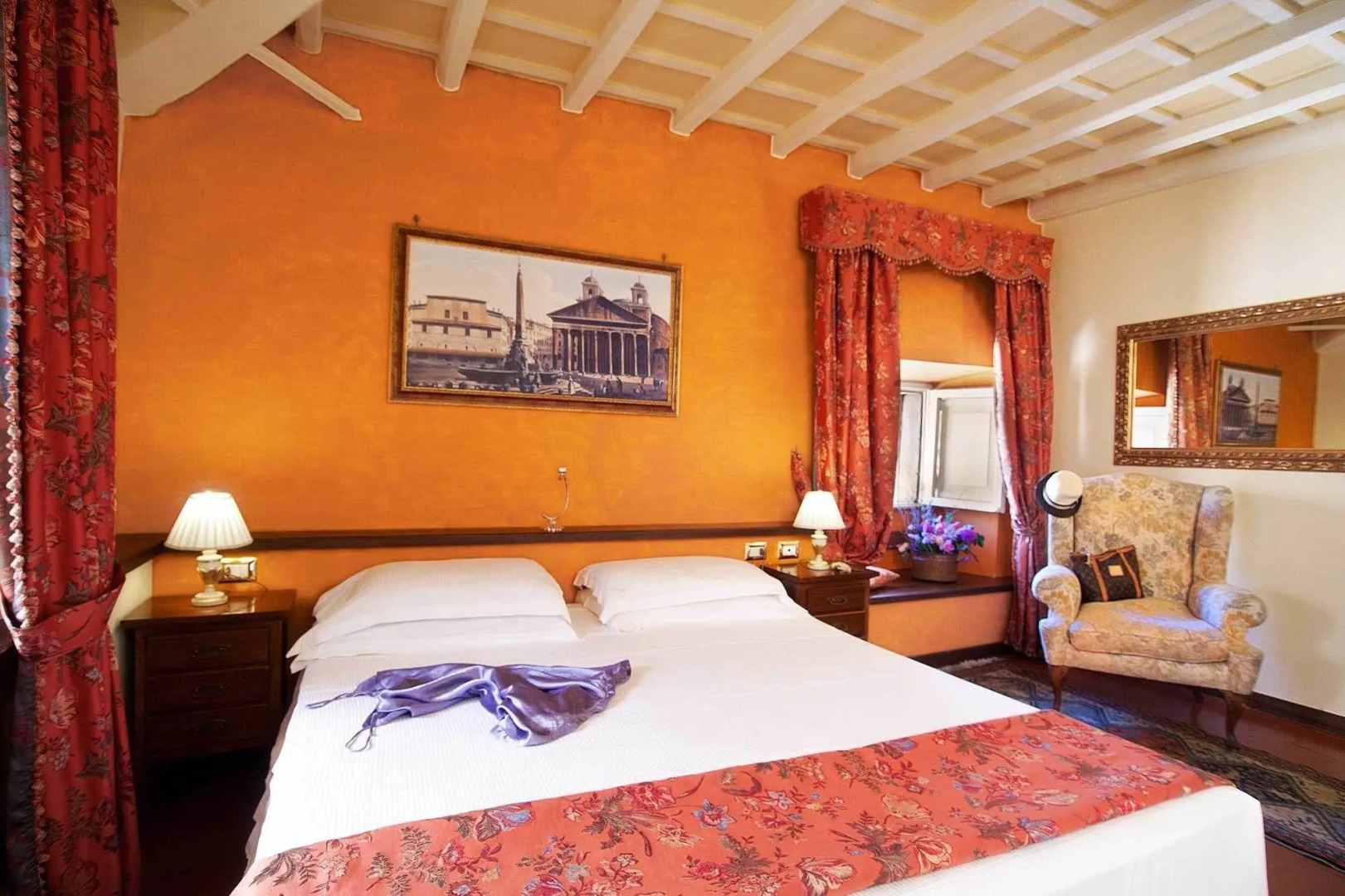 Photo - Pantheon Inn