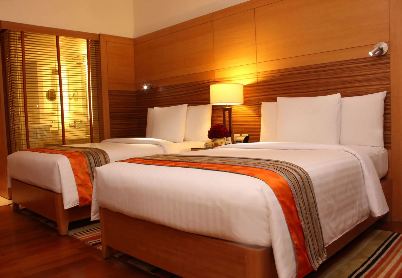 Photo - Courtyard by Marriott Gurugram Downtown