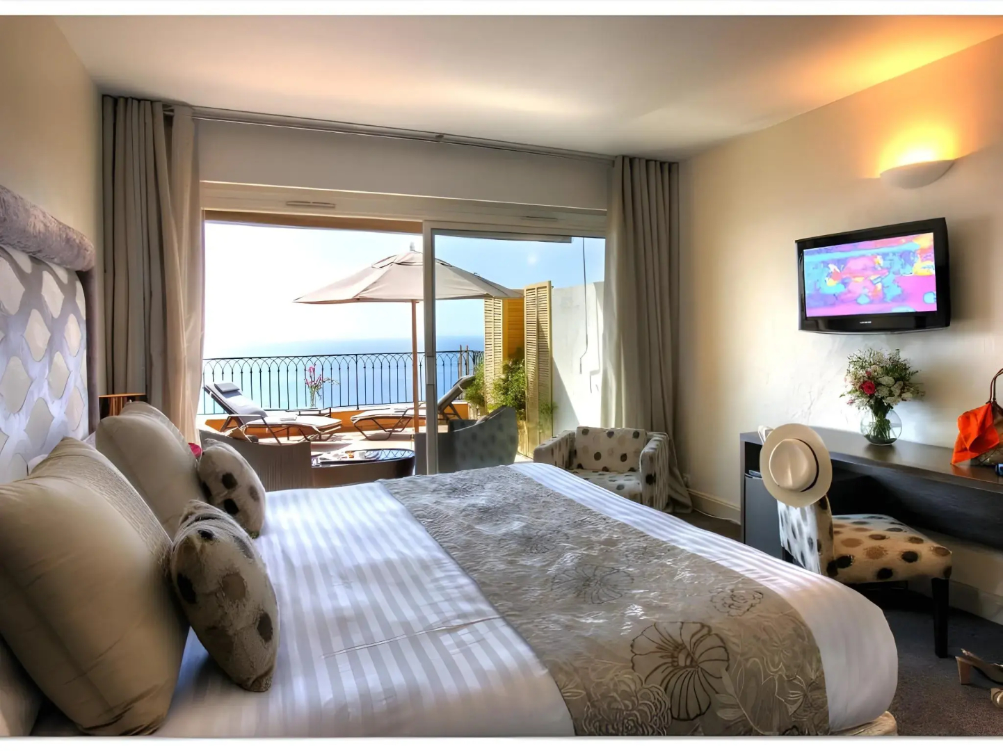 Photo - Hôtel La Pérouse Nice Baie des Anges