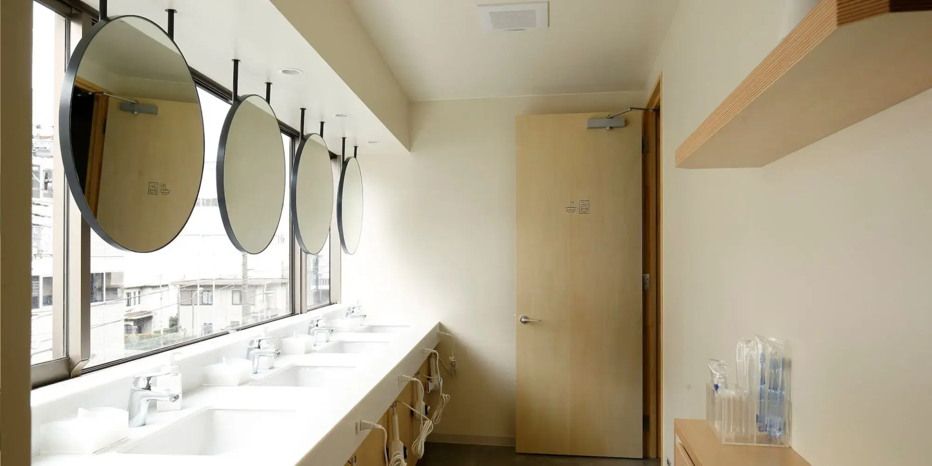 Foto - LYURO Tokyo Kiyosumi by THE SHARE HOTELS - Hostel