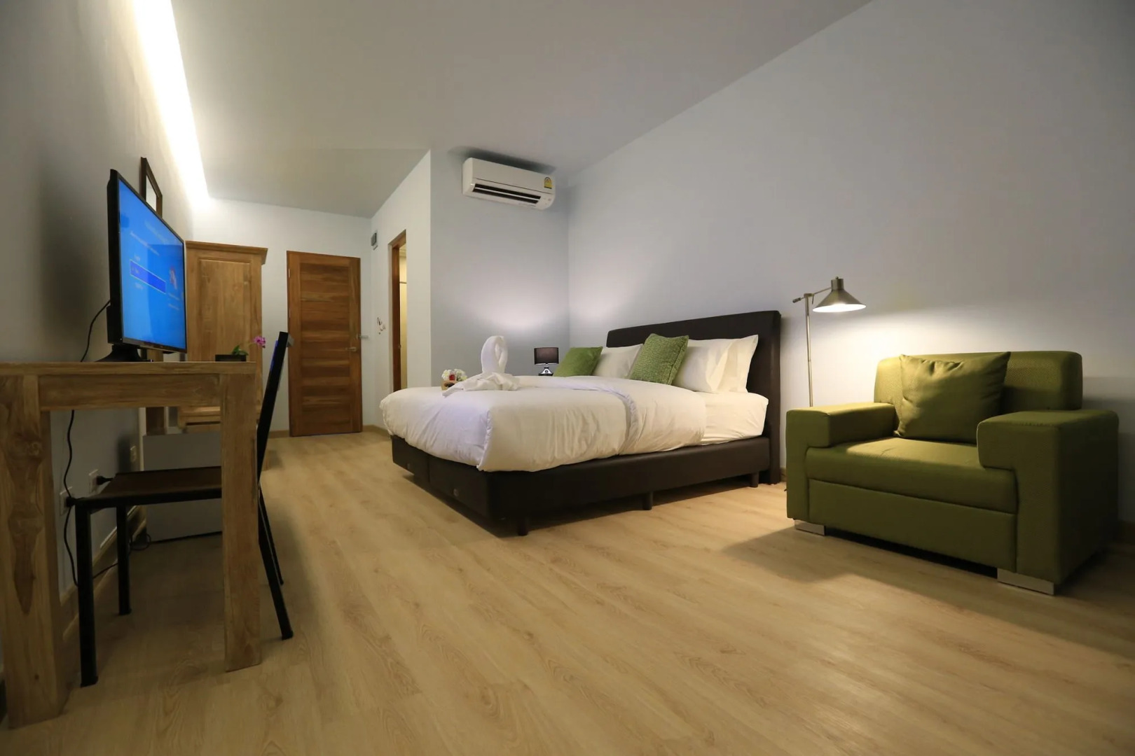 Photo - The White Elephant Home