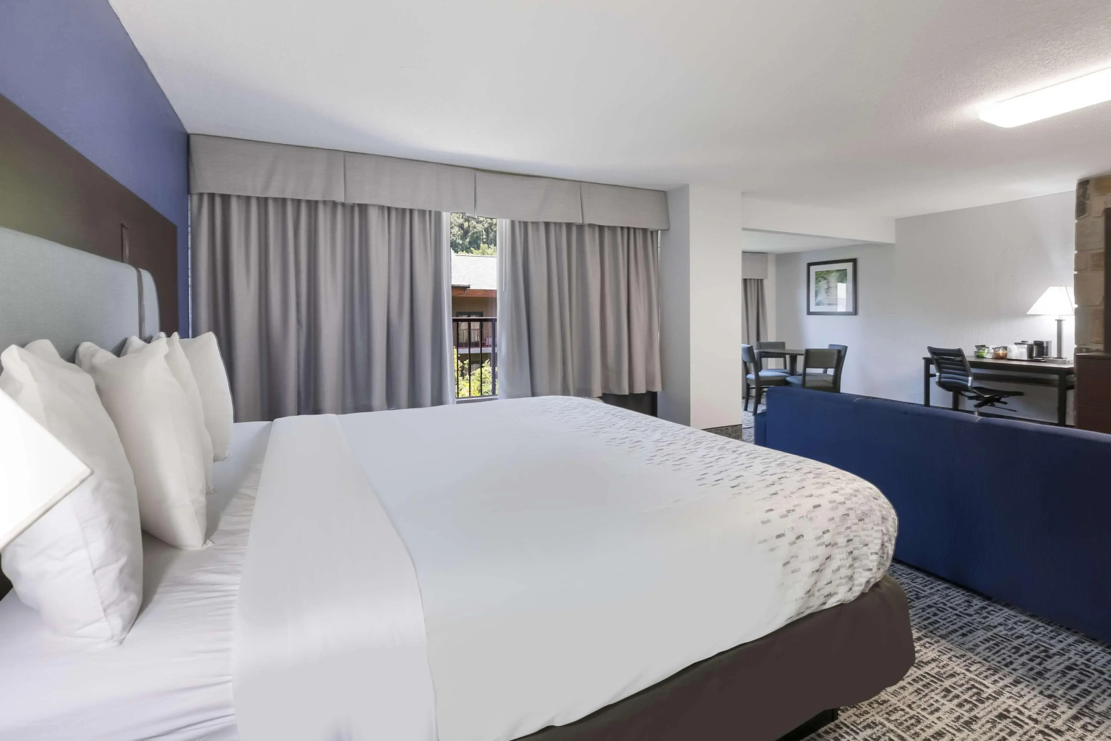 Photo - SureStay Plus Hotel by Best Western Gatlinburg