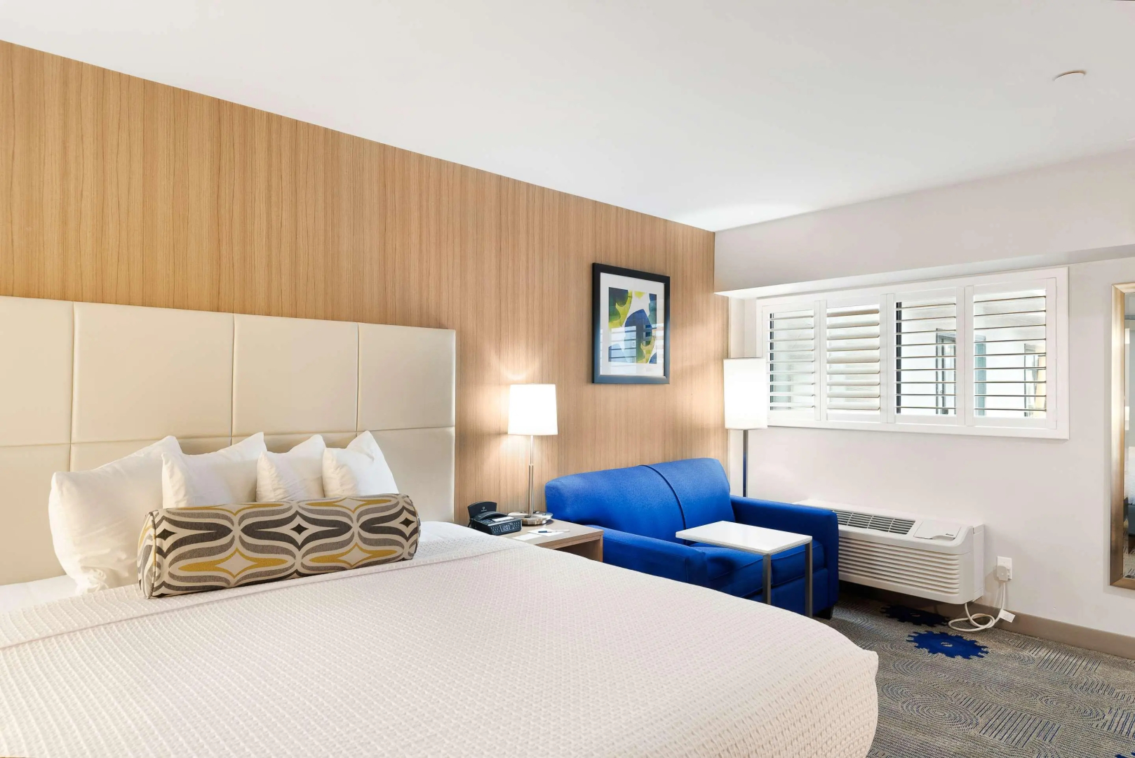 Photo - Best Western Red Coach Inn