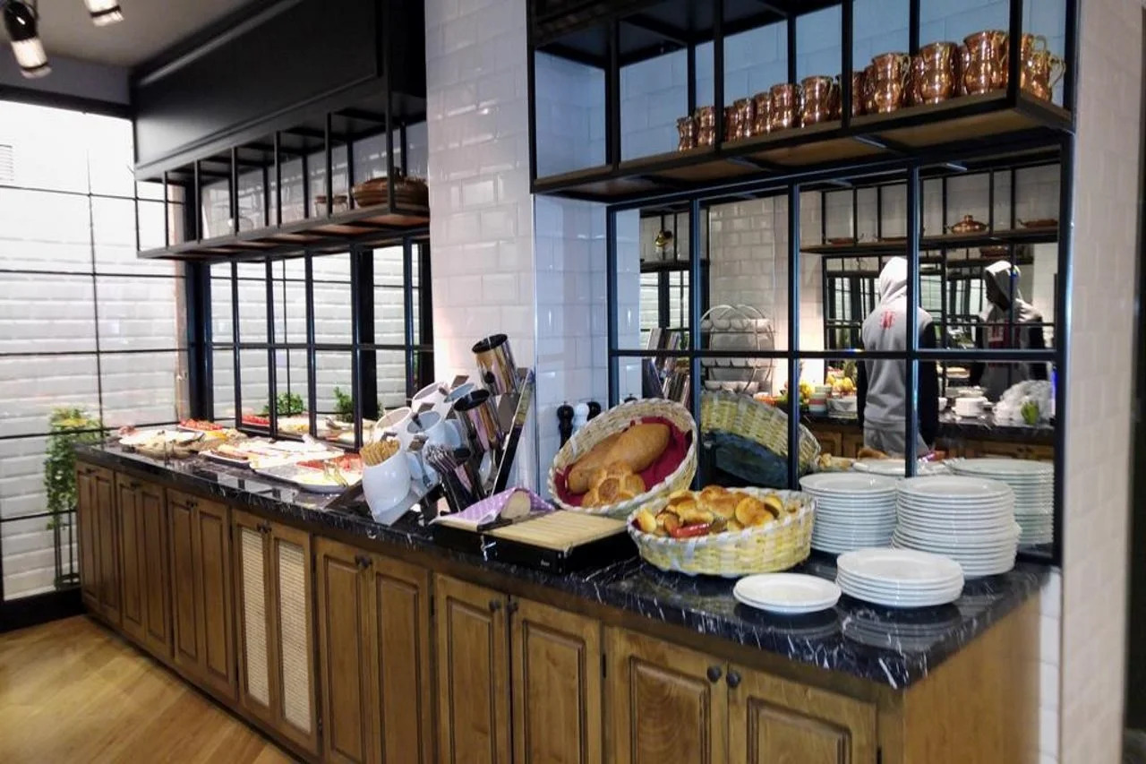 Photo - Grand Aras Hotel & Suites