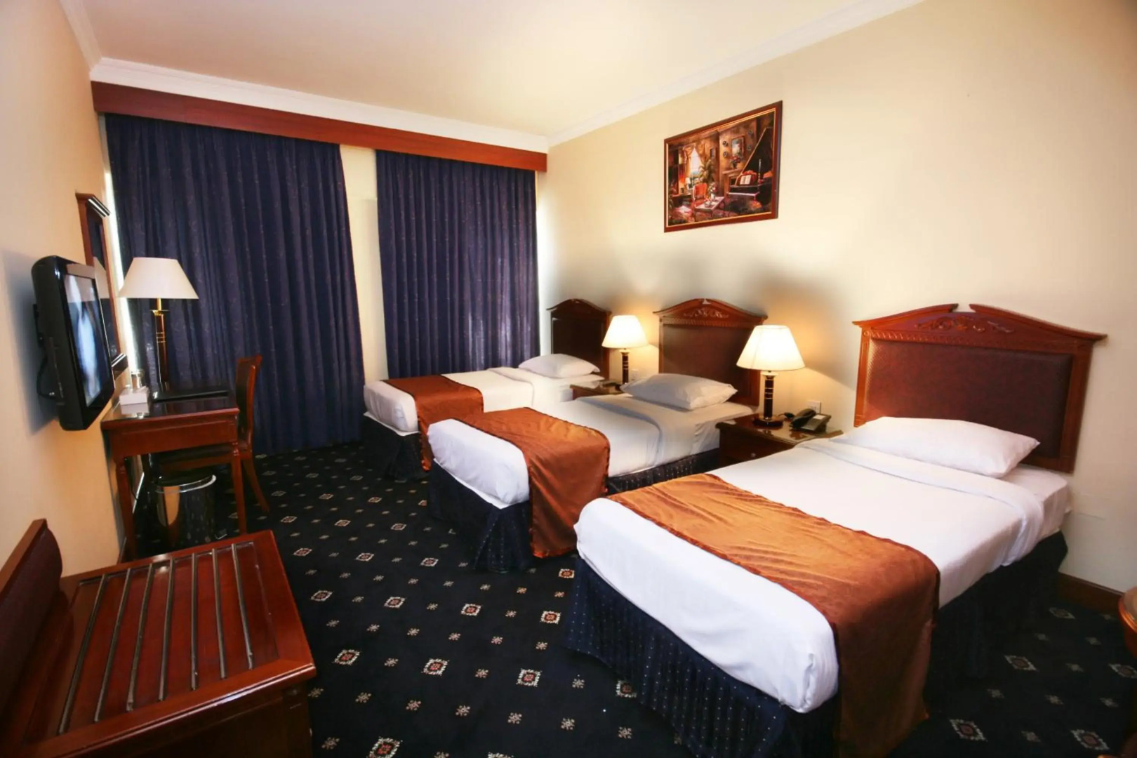 Photo - Mount Royal Hotel