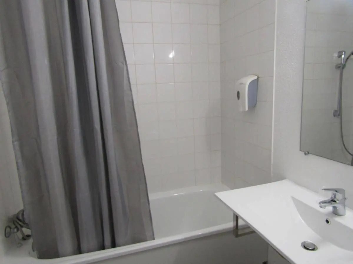 Photo - hotelF1 Igny Massy TGV