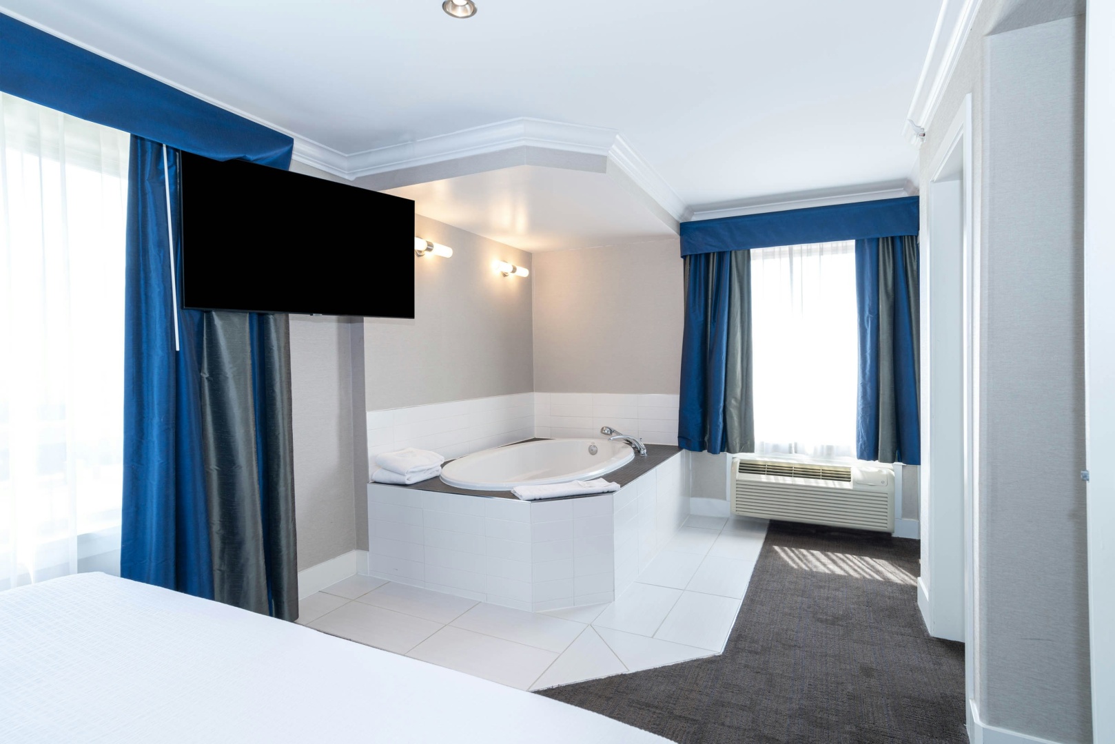 Photo - Sandman Signature Edmonton South Hotel