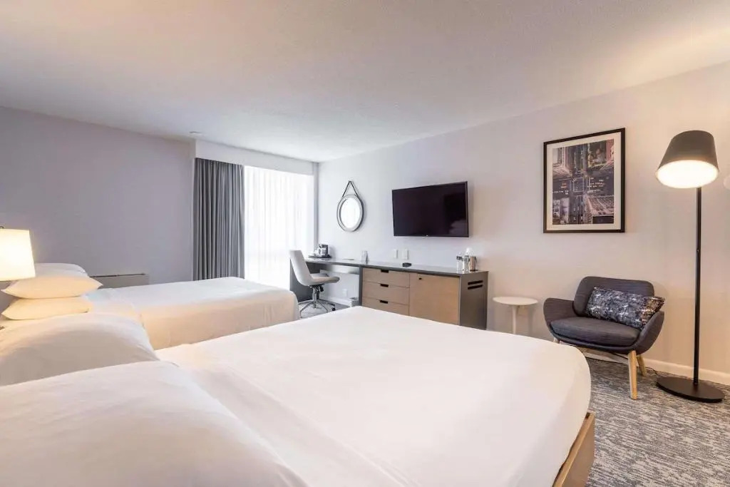 Photo - DoubleTree by Hilton New York JFK Airport