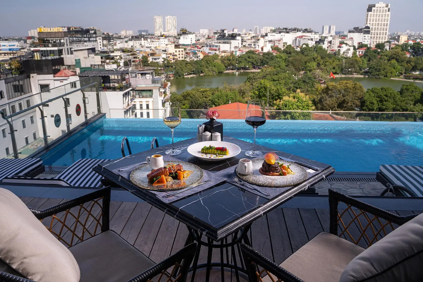 Photo - The Oriental Jade Hotel