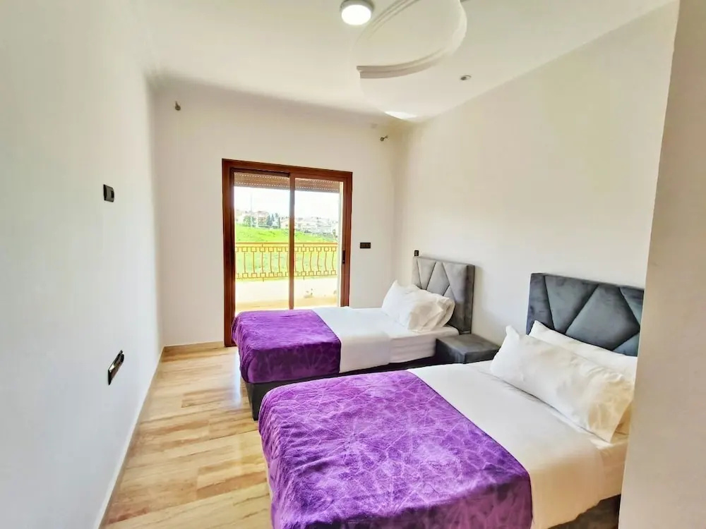 Les Belles Residences E